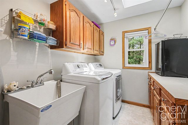 3047 Rogue Hollow Court, Belmont, MI 49306
