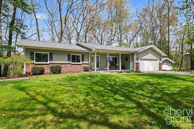 3047 Rogue Hollow Court, Belmont, MI 49306