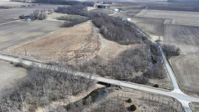 CH 7 2360 E, Newman, IL 61942