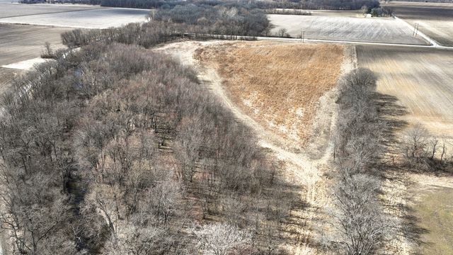 CH 7 2360 E, Newman, IL 61942