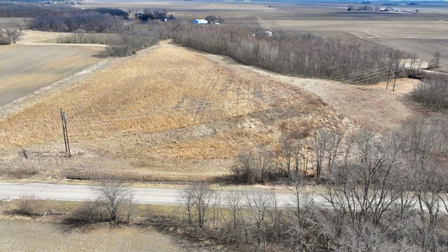 CH 7 2360 E, Newman, IL 61942