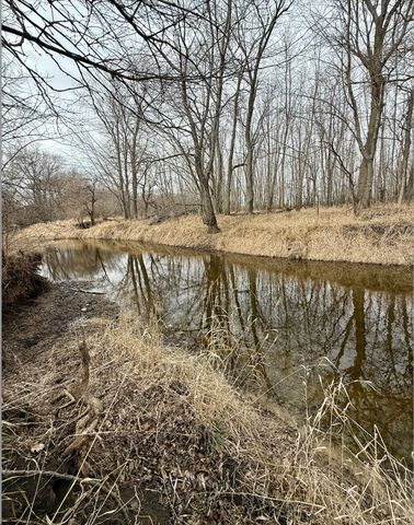 CH 7 2360 E, Newman, IL 61942