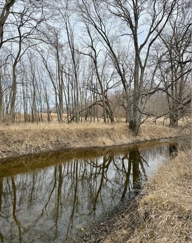 CH 7 2360 E, Newman, IL 61942