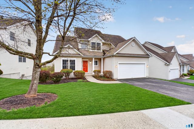 18 Tobins Court 18, Danbury, CT 06810