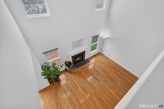 18 Tobins Court 18, Danbury, CT 06810