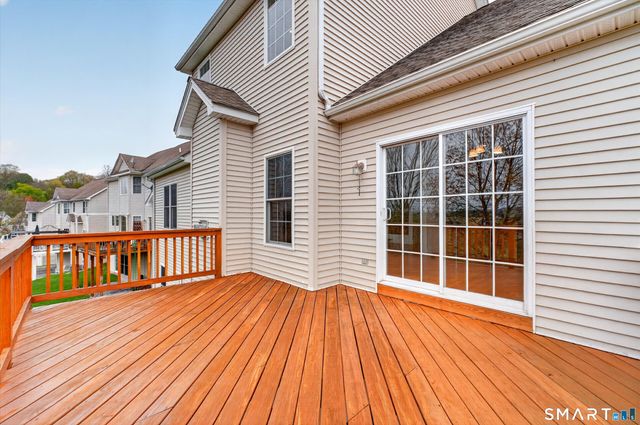 18 Tobins Court 18, Danbury, CT 06810