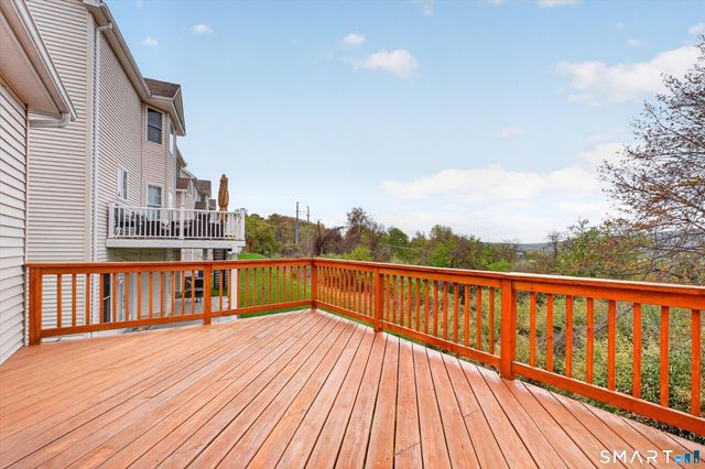 18 Tobins Court 18, Danbury, CT 06810