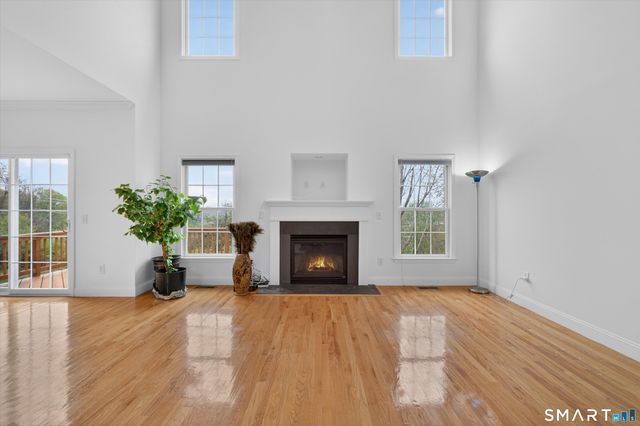 18 Tobins Court 18, Danbury, CT 06810