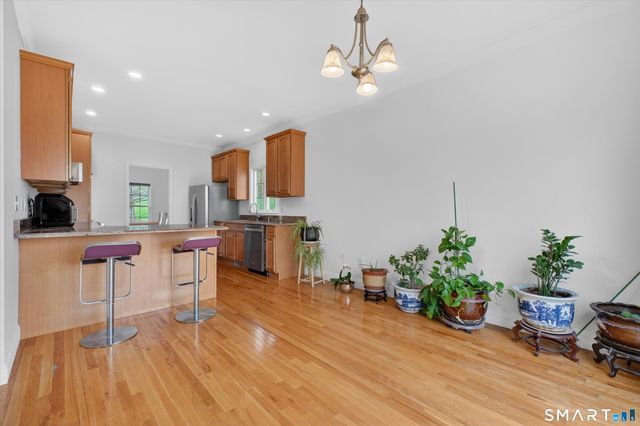 18 Tobins Court 18, Danbury, CT 06810