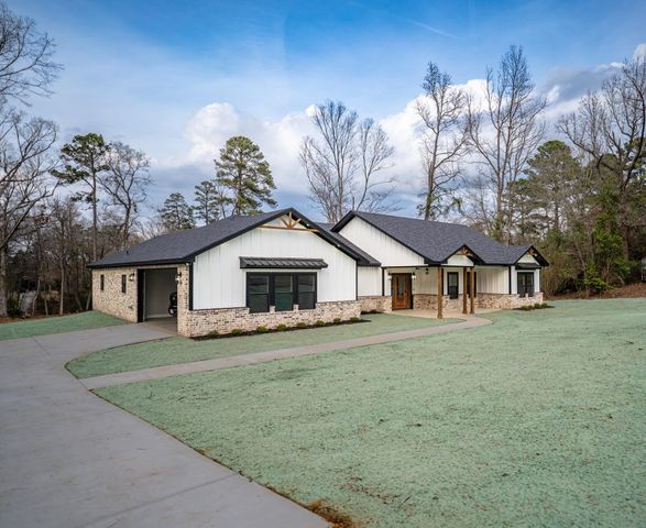26B Cedar Hill Rd, Longview, TX 75605