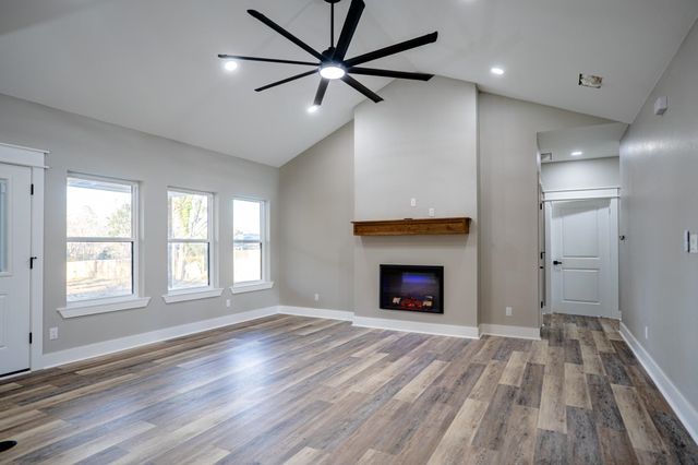 26B Cedar Hill Rd, Longview, TX 75605