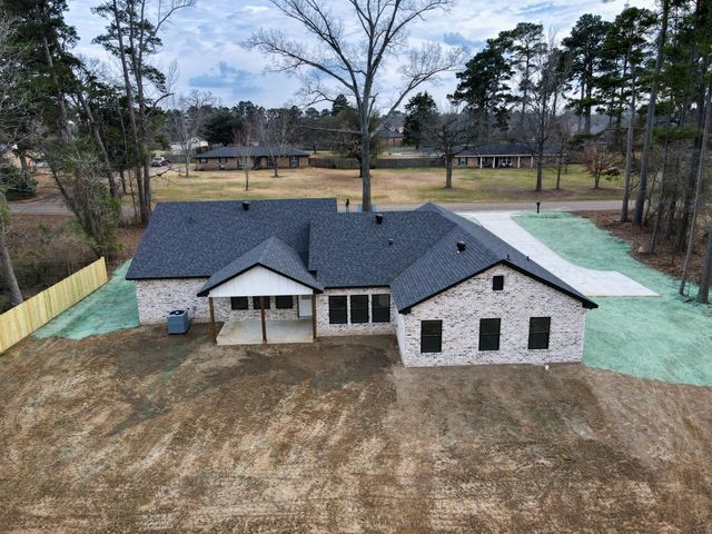 26B Cedar Hill Rd, Longview, TX 75605