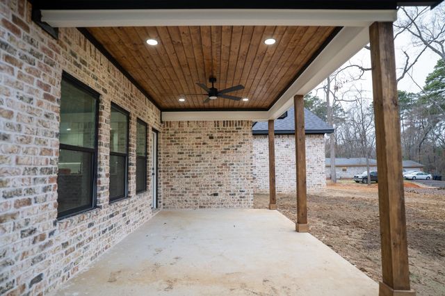 26B Cedar Hill Rd, Longview, TX 75605