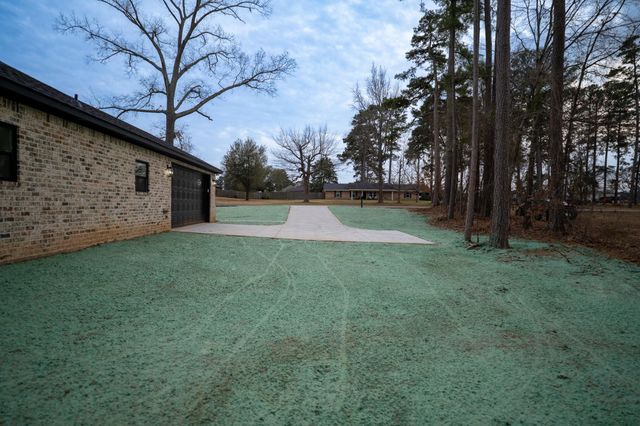 26B Cedar Hill Rd, Longview, TX 75605