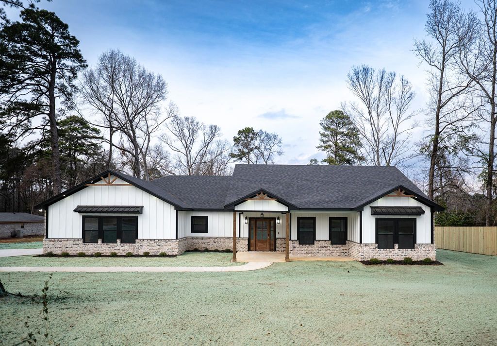 26B Cedar Hill Rd, Longview, TX 75605