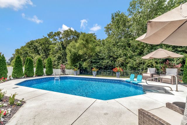 347 Beulah Rose Dr, Murfreesboro, TN 37128