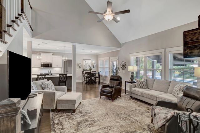 347 Beulah Rose Dr, Murfreesboro, TN 37128