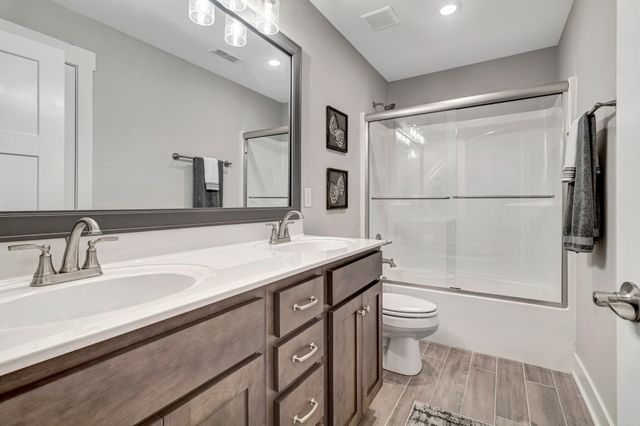 347 Beulah Rose Dr, Murfreesboro, TN 37128
