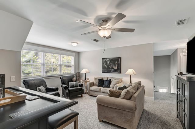 347 Beulah Rose Dr, Murfreesboro, TN 37128