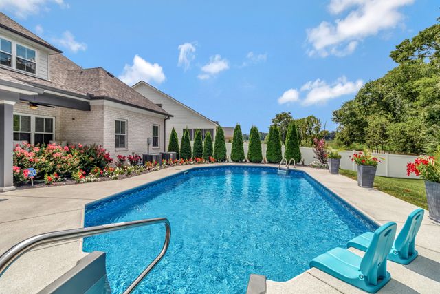 347 Beulah Rose Dr, Murfreesboro, TN 37128