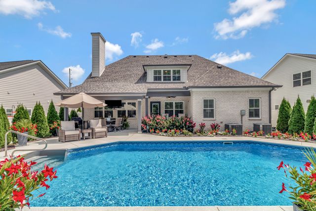 347 Beulah Rose Dr, Murfreesboro, TN 37128