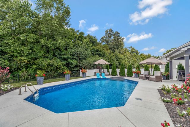 347 Beulah Rose Dr, Murfreesboro, TN 37128