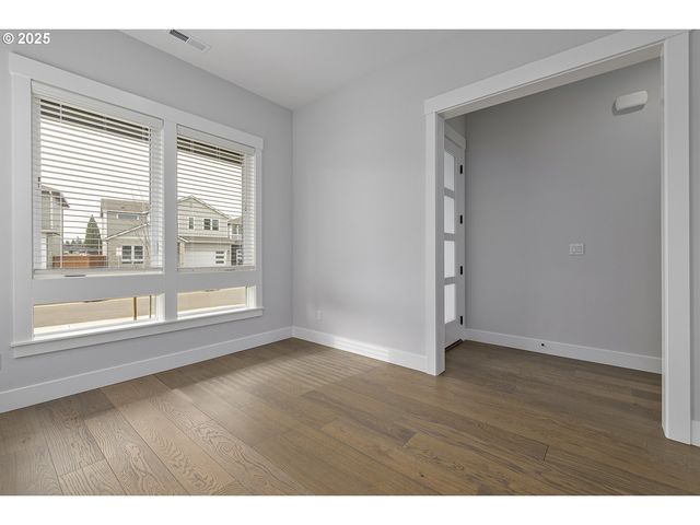 15229 Se TOWERS Ter, Milwaukie, OR 97267