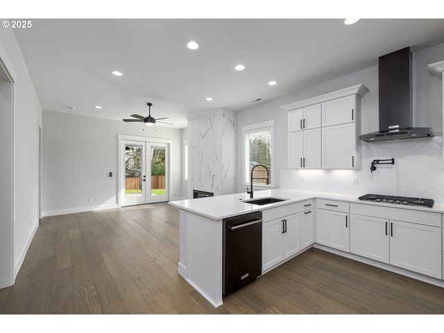 15229 Se TOWERS Ter, Milwaukie, OR 97267