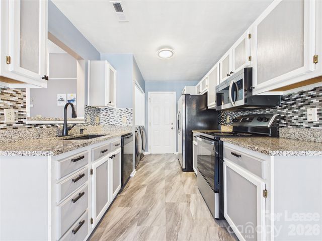 14133 Walkers Crossing Drive, Charlotte, NC 28273