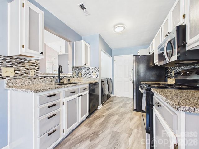 14133 Walkers Crossing Drive, Charlotte, NC 28273