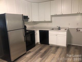 423 Edgegreen Drive, Charlotte, NC 28217