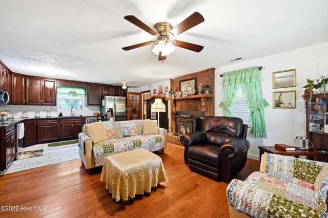 3984 Beattys Bridge Road, Atkinson, NC 28421