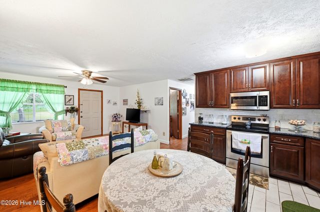 3984 Beattys Bridge Road, Atkinson, NC 28421