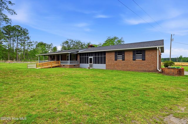 3984 Beattys Bridge Road, Atkinson, NC 28421
