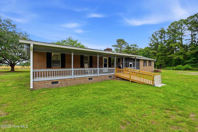 3984 Beattys Bridge Road, Atkinson, NC 28421