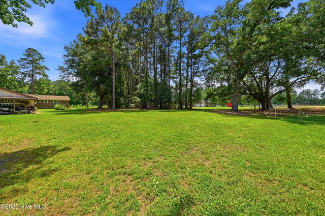 3984 Beattys Bridge Road, Atkinson, NC 28421