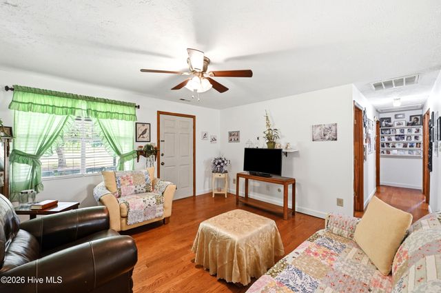 3984 Beattys Bridge Road, Atkinson, NC 28421
