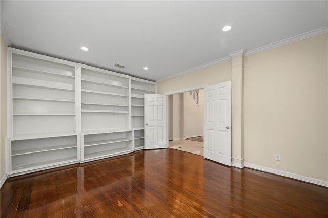 14135 Swallowfield Drive, Houston, TX 77077