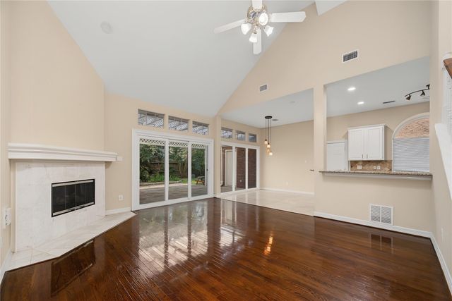 14135 Swallowfield Drive, Houston, TX 77077