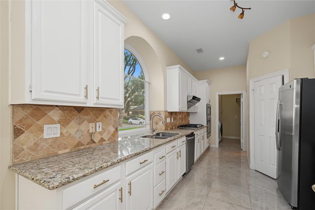14135 Swallowfield Drive, Houston, TX 77077