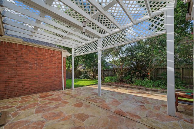 14135 Swallowfield Drive, Houston, TX 77077