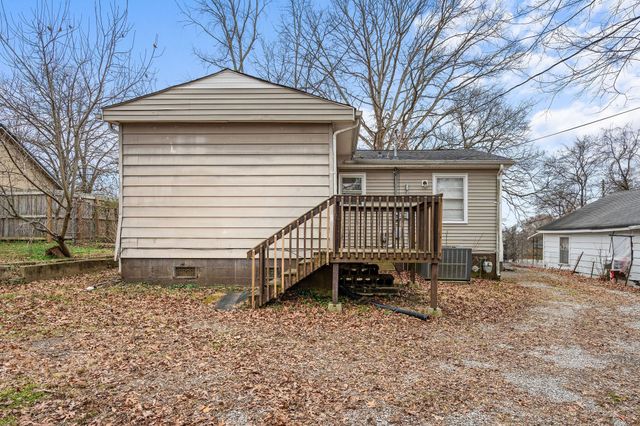 715 Williams Ln, Clarksville, TN 37040