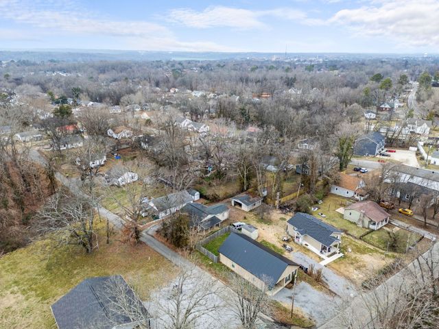 715 Williams Ln, Clarksville, TN 37040