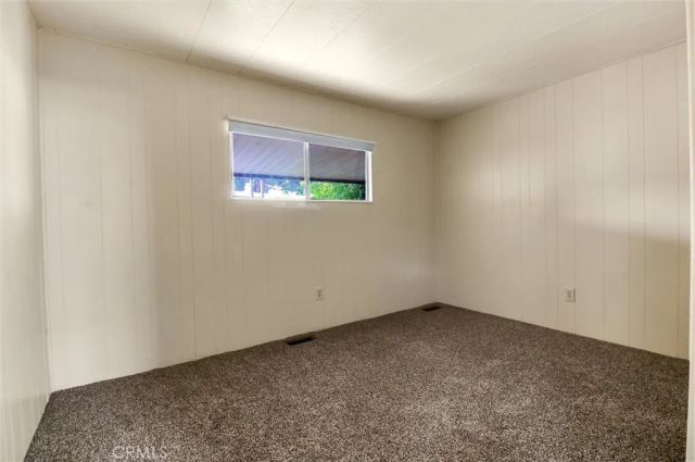 332 N. Lyon, Hemet, CA 92543