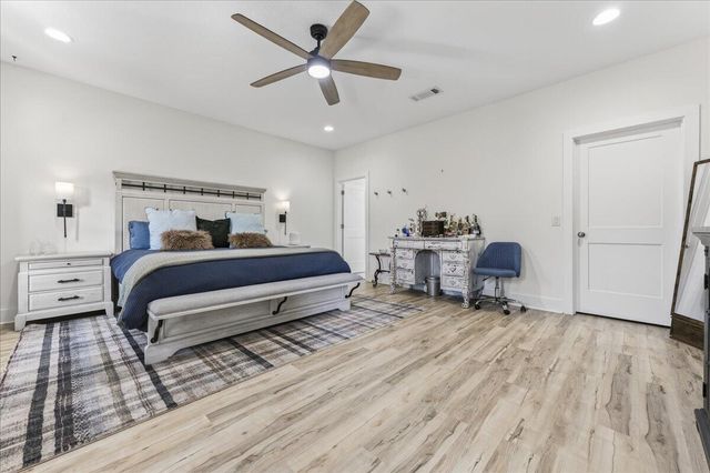 6724 Kempton Street, Navarre, FL 32566