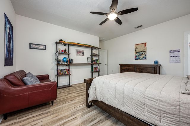 6724 Kempton Street, Navarre, FL 32566