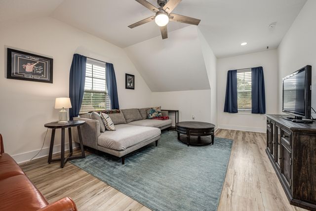 6724 Kempton Street, Navarre, FL 32566