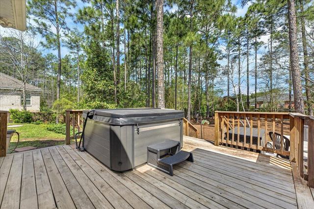 6724 Kempton Street, Navarre, FL 32566