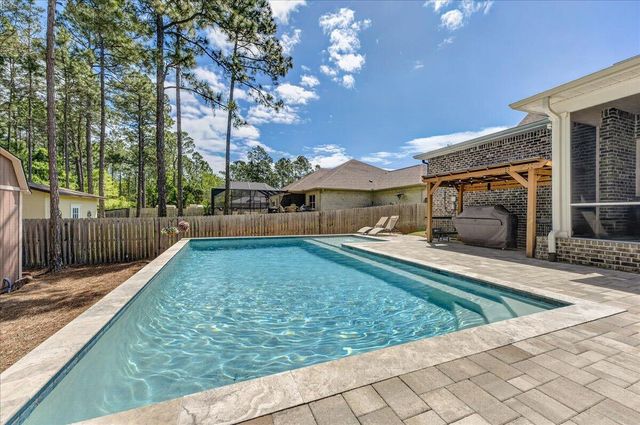 6724 Kempton Street, Navarre, FL 32566