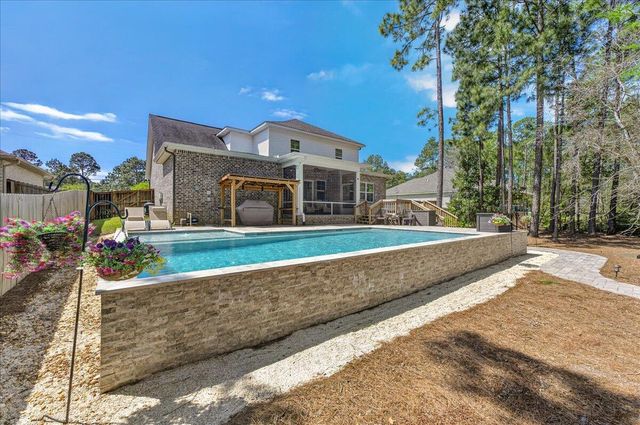 6724 Kempton Street, Navarre, FL 32566